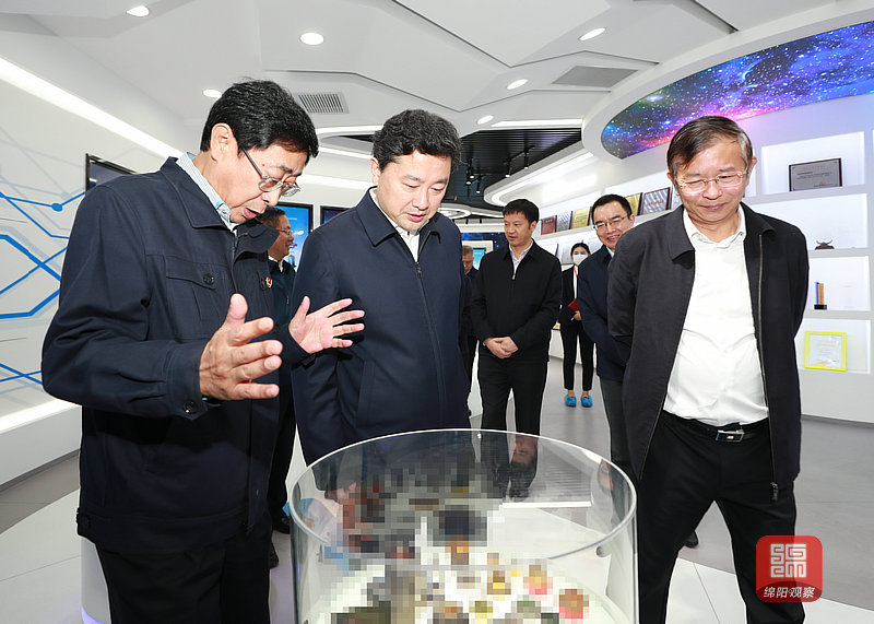 华丰科技公司调研（记者 赖杰 摄）.jpg