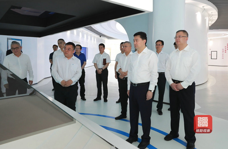2021年5月12日 罗增斌在综合管廊调研（记者 赖杰 摄）.JPG