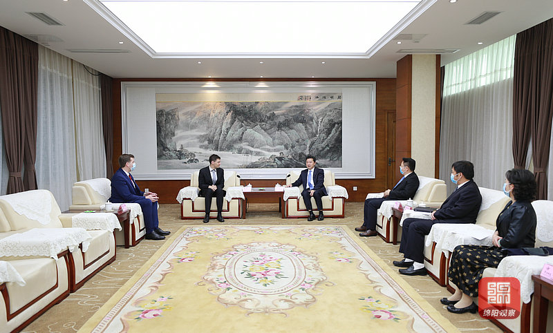 会见.jpg