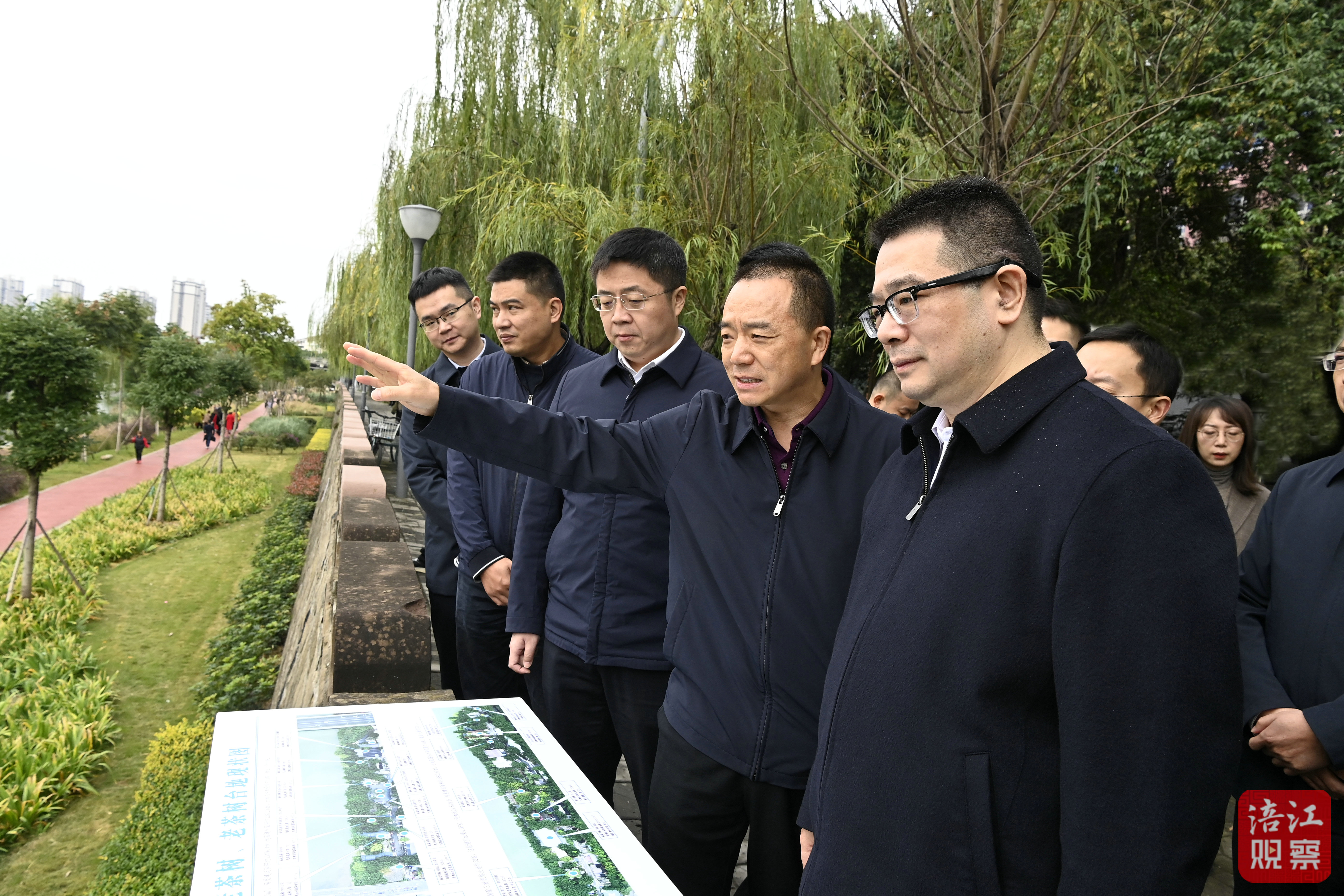 2023年11月15日，李云开展巡河并调研城区环境整治工作（巡河）3 张莉 摄.jpg