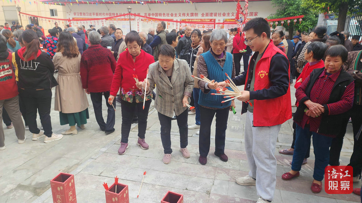 重阳节 盐亭 玩投壶、做香囊1_1.jpg