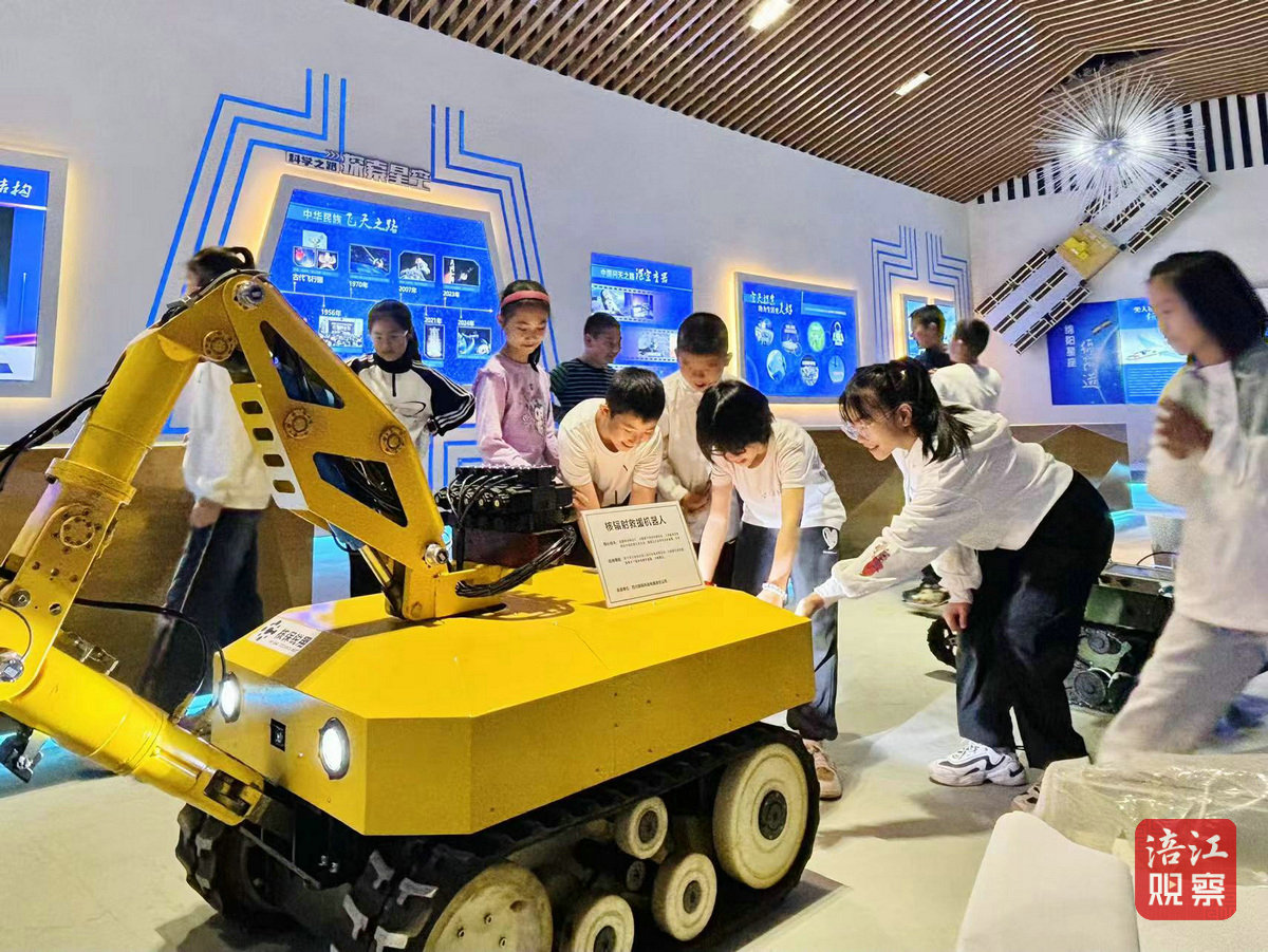 “科技之眼·涪江回响”3_1.jpg