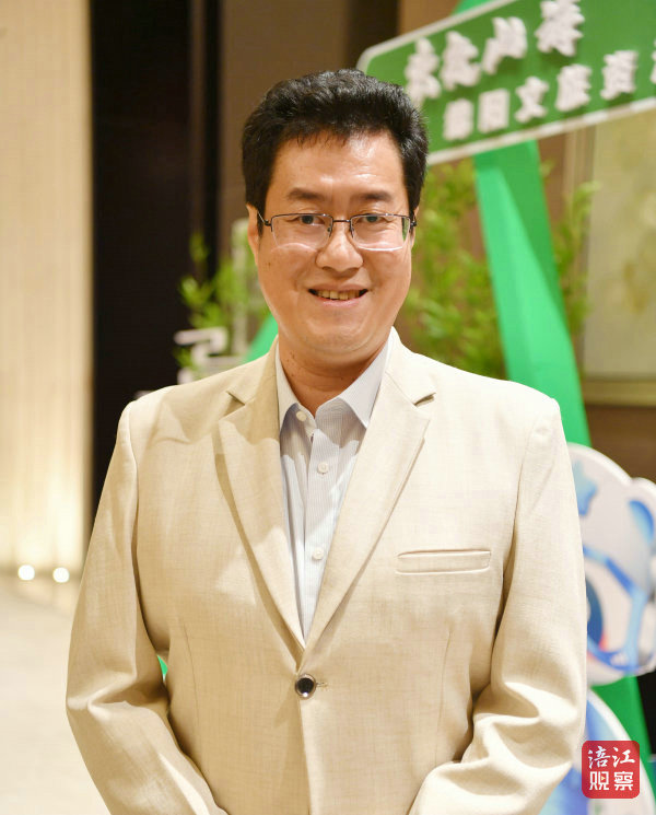 彭军.jpg