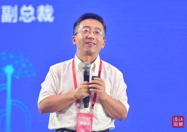 刘江.JPG