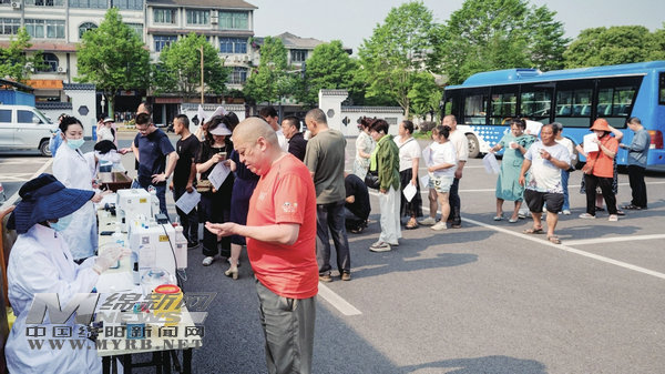 用爱心汇聚生命希望 仙海区开展无偿献血公益活动