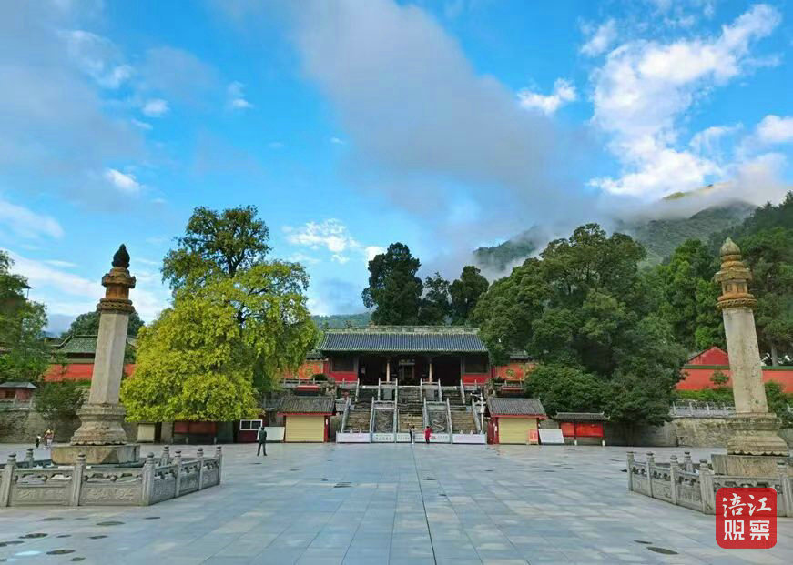 平武报恩寺2_1.jpg