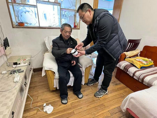 数智新生活AI机器人“上岗”:智慧养老托起幸福“夕阳红”(图3)